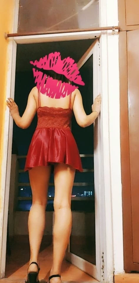 Simran Khanna – Indian escort in New Delhi — 1 / 3