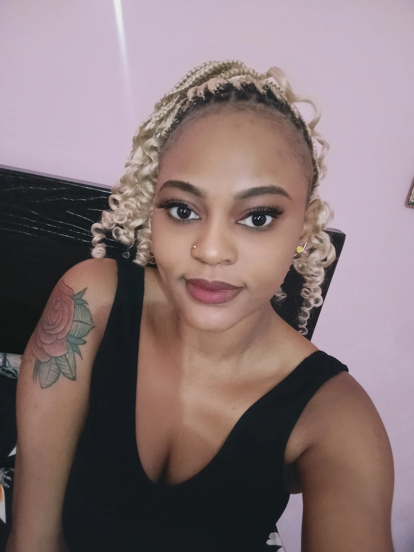 Shammy – Kenyan escort in Noida — 2 / 4