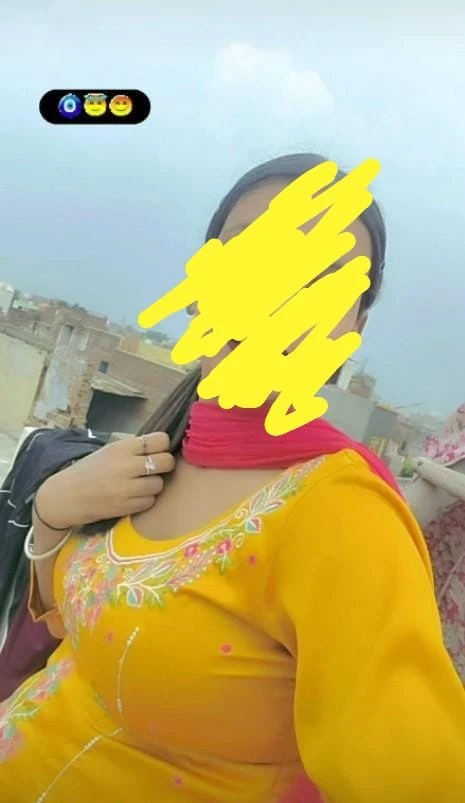 Sejal Gupta – Indian escort in New Delhi — 1 / 4