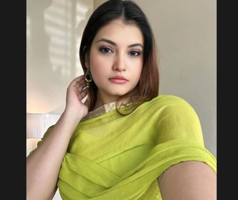 ONLY CASH REAL MEET CALL GIRLS – Indian escort in Surat — 8 / 13