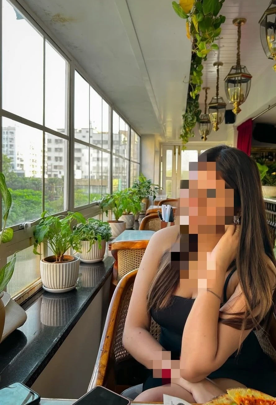 Cam show & real meet – Indian escort in Chennai — 4 / 8