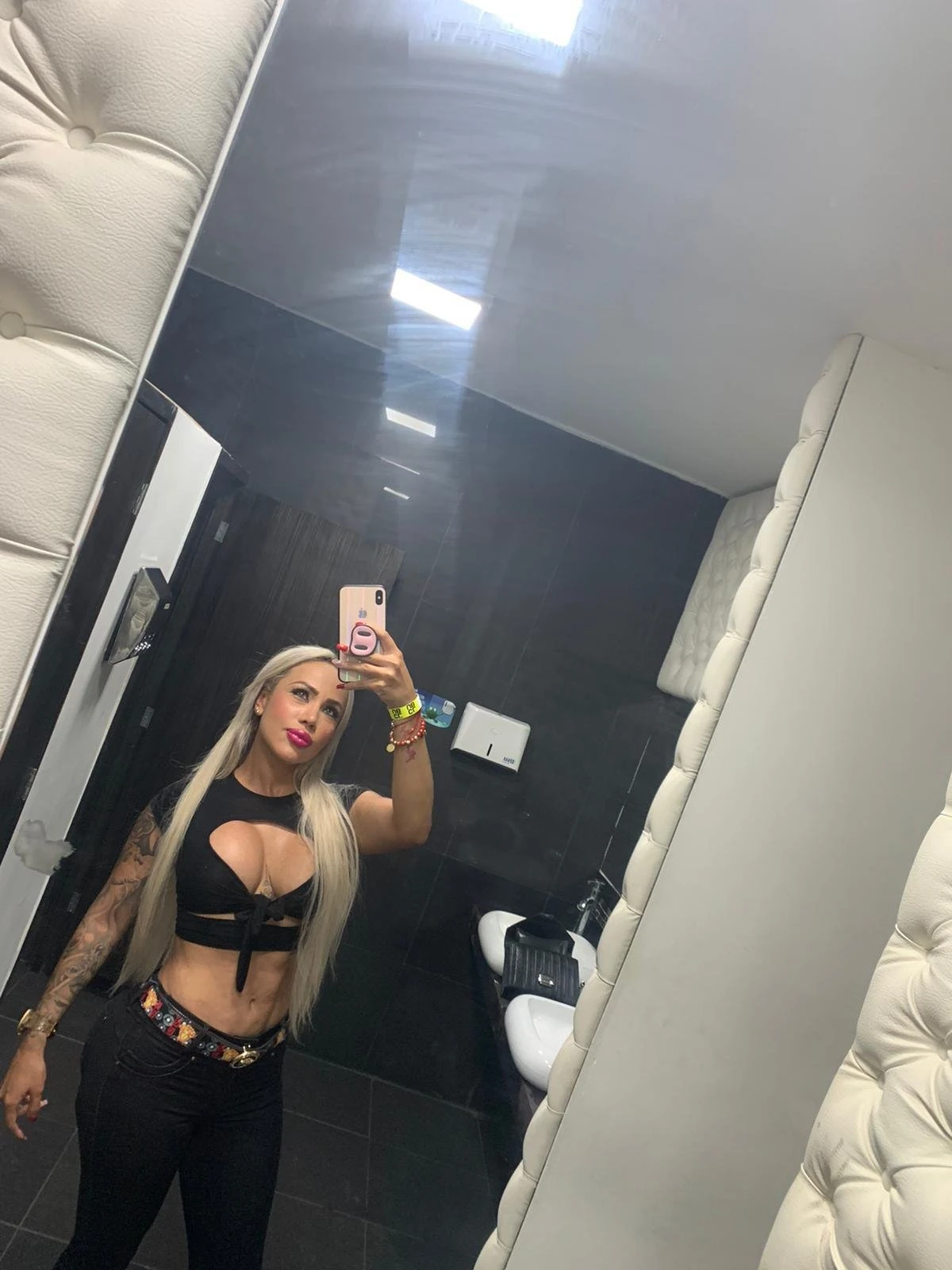 Shakira El Tigre – Colombian escort in Malta — 4 / 24