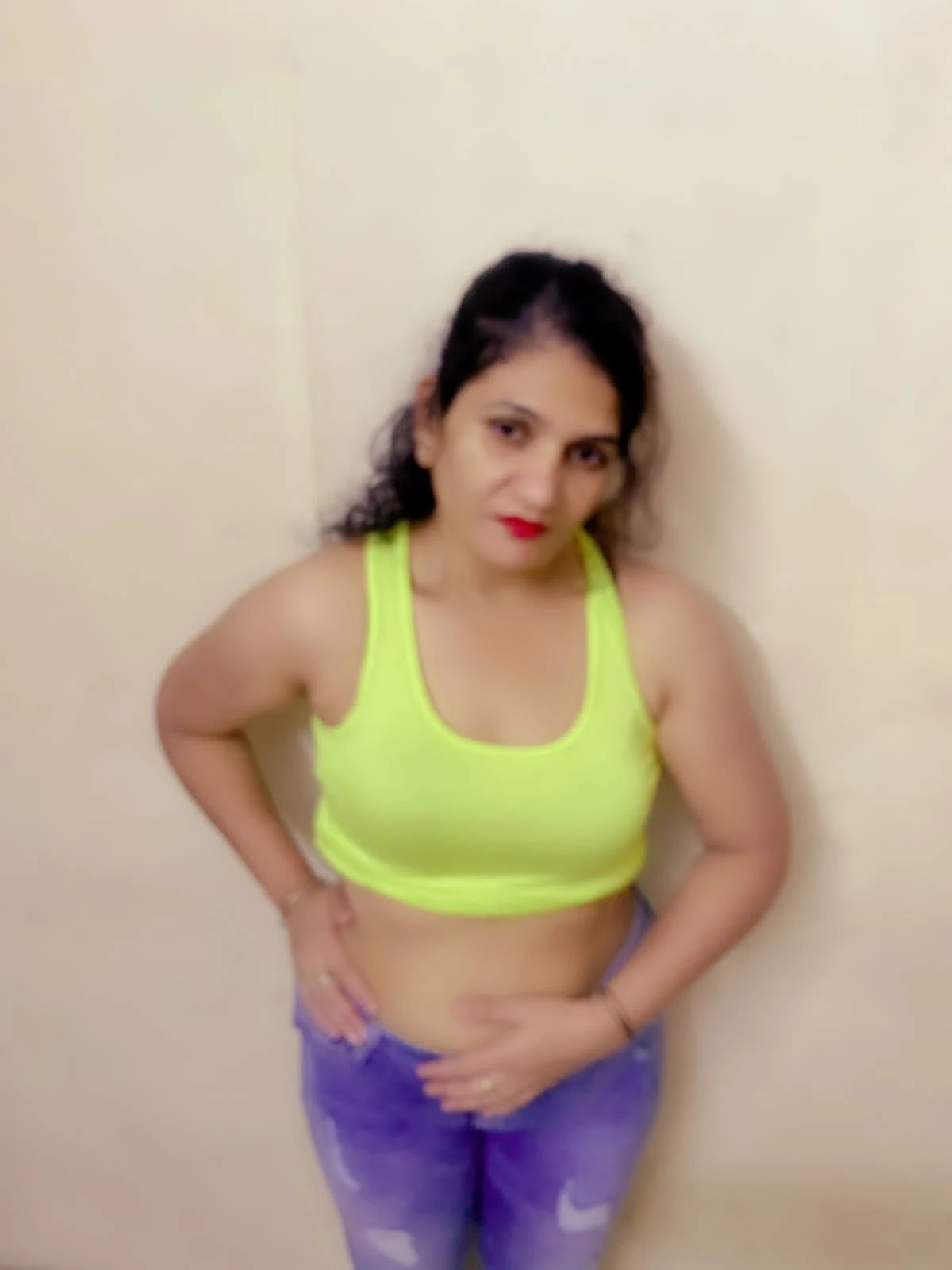 Priya – Indian escort in Mumbai — 3 / 14