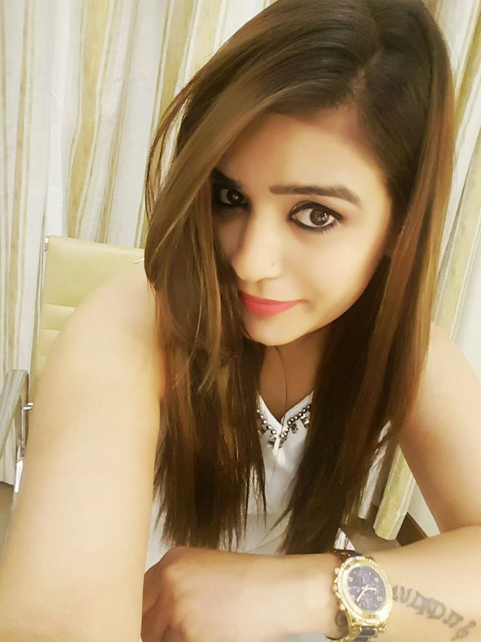Jasmine – Indian escort in Mumbai — 3 / 4