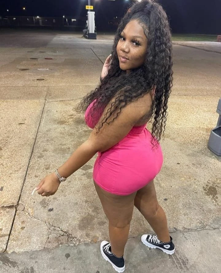 Whats App – South African escort in Erbil — 3 / 4