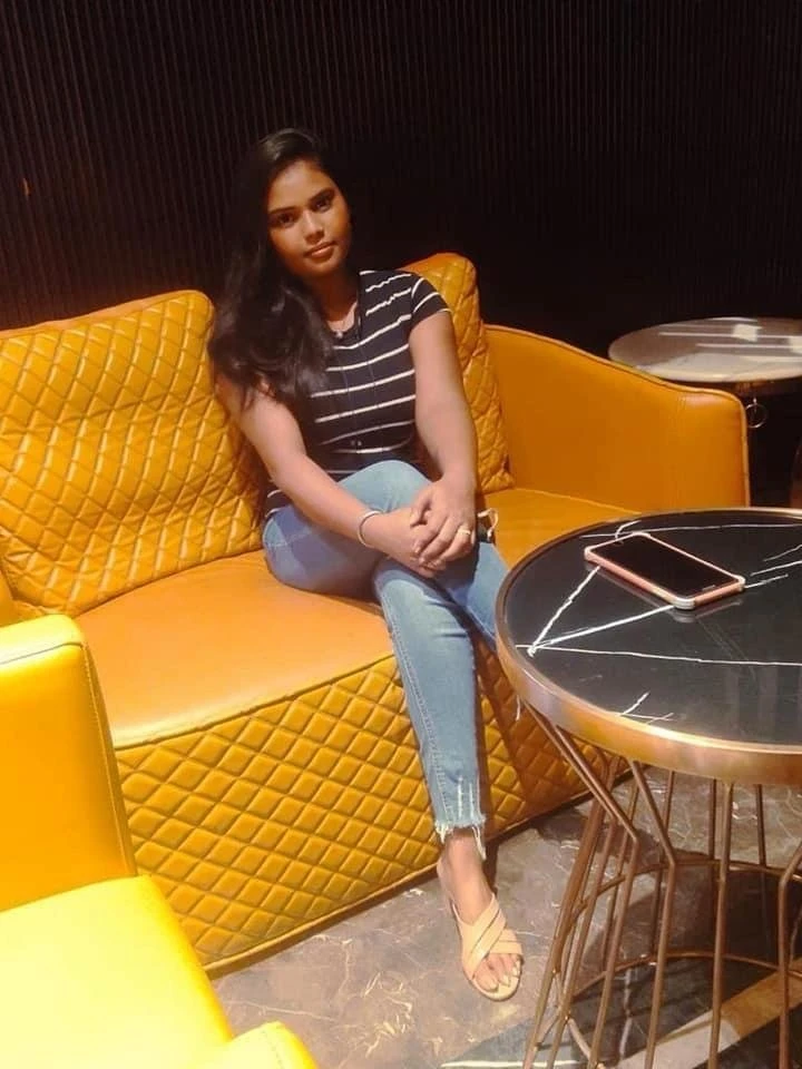 Subhi Independent Call Girl, Hyderabad – Indian escort in Hyderabad — 2 / 4