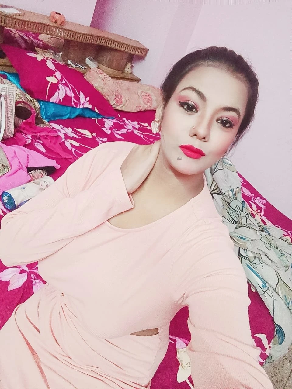 Simi 40"big boobs meet and video call – Indian escort in Kolkata — 2 / 12