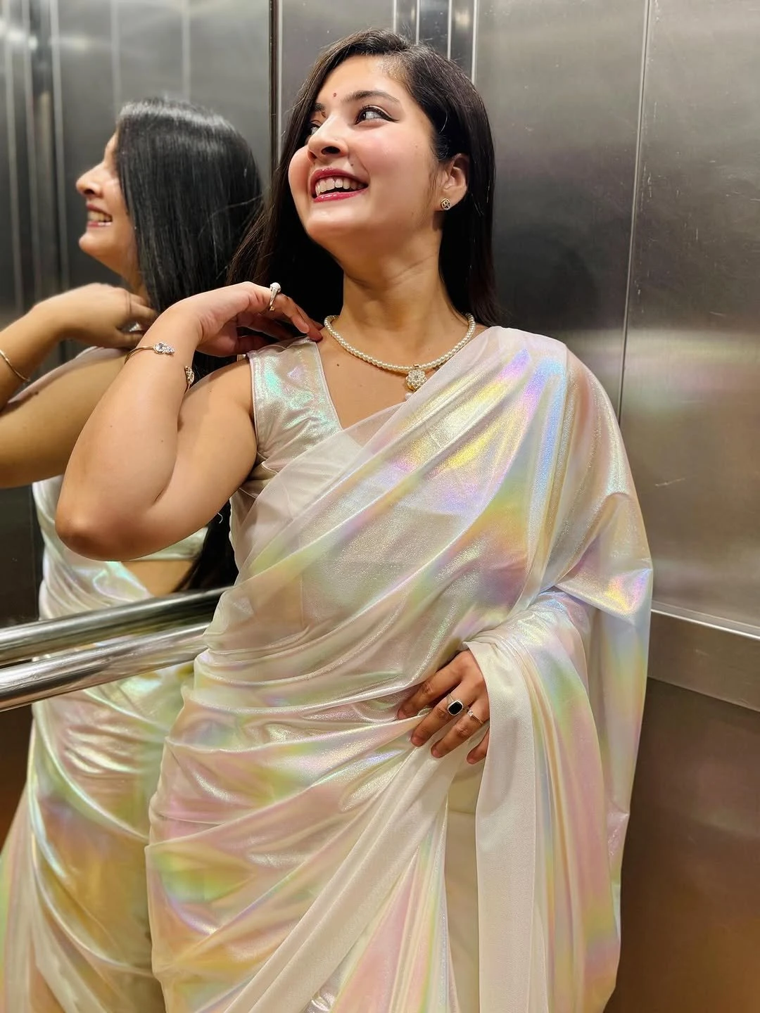 Ragini – Indian escort in Kolkata — 3 / 7
