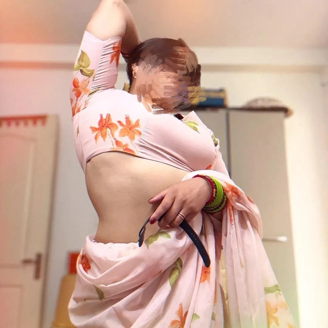 Hemaa real meet and cam service – Indian escort in Thane — 2 / 5