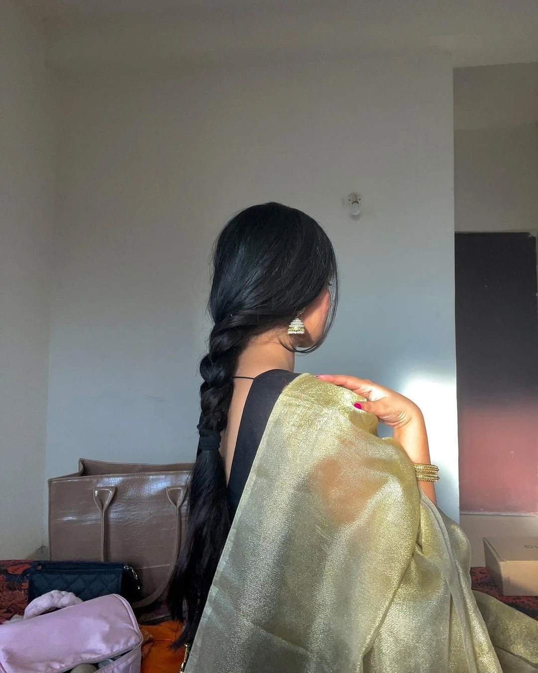 Kavya Escort Service – Indian escort in Pondicherry — 2 / 4