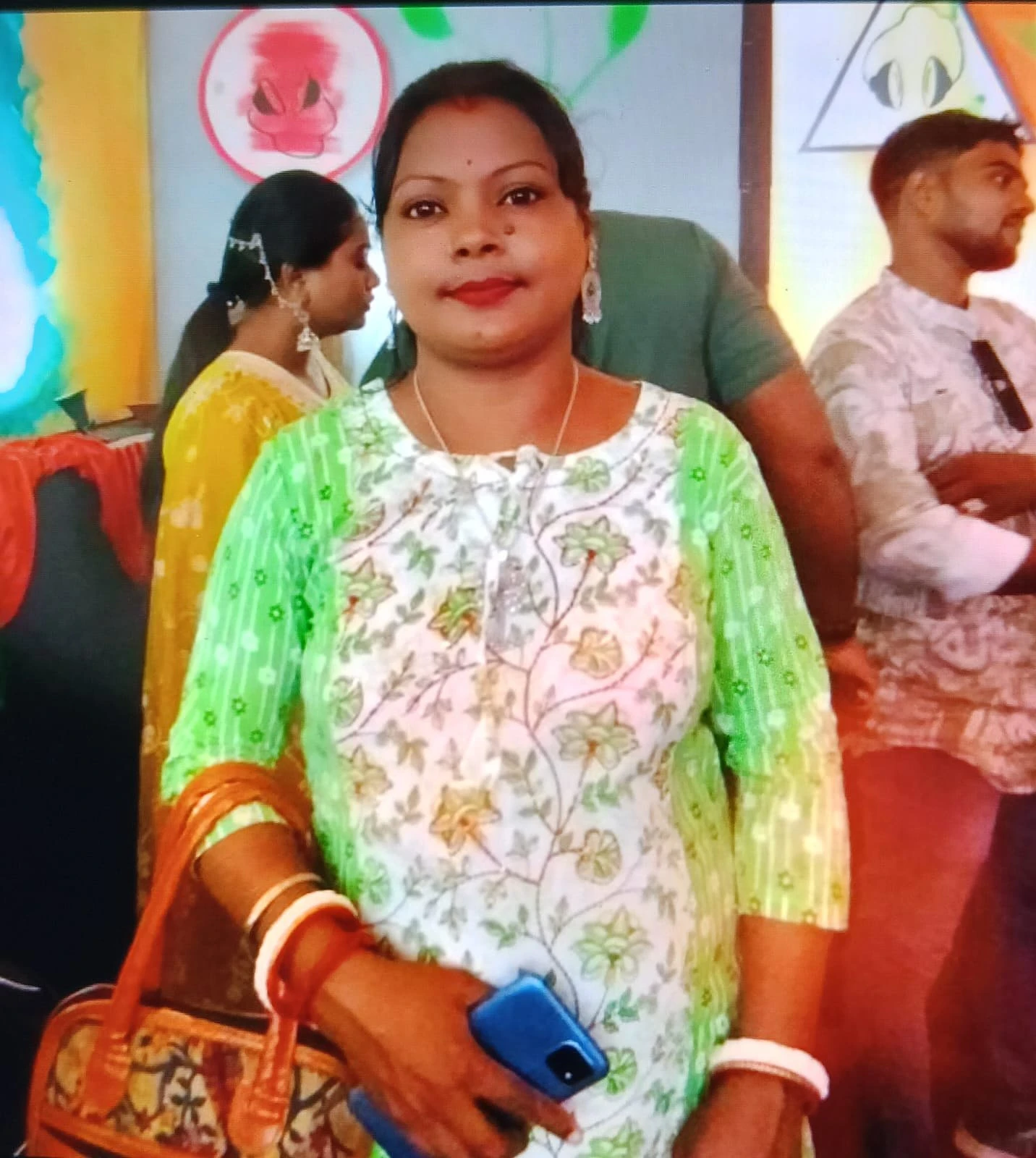 Shruti Chokroborty – Indian escort in Kolkata — 2 / 3
