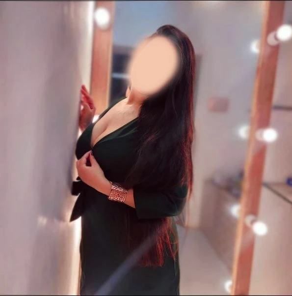 Couple Girl – escort in New Delhi — 1 / 5
