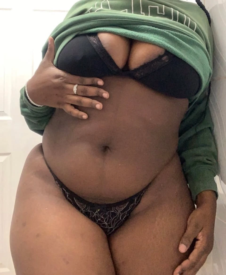 Alluringslut – Namibian escort in Windhoek — 3 / 6
