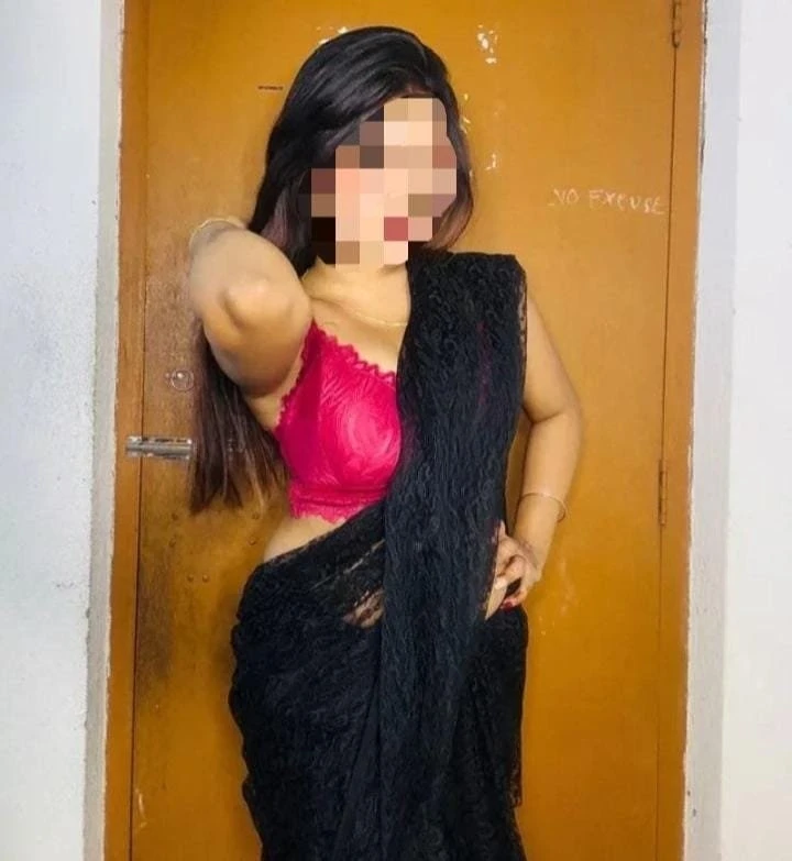 Komal Cam & Video call service – Indian escort in Thane — 4 / 6