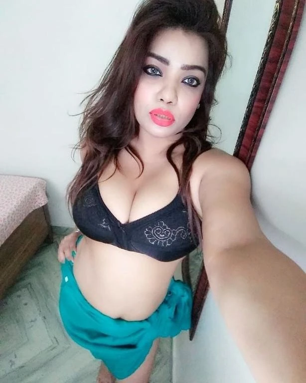 DELHI ESCORT SERVICES GIRLS BOOKING 24/7 – Indian escort in New Delhi — 2 / 8