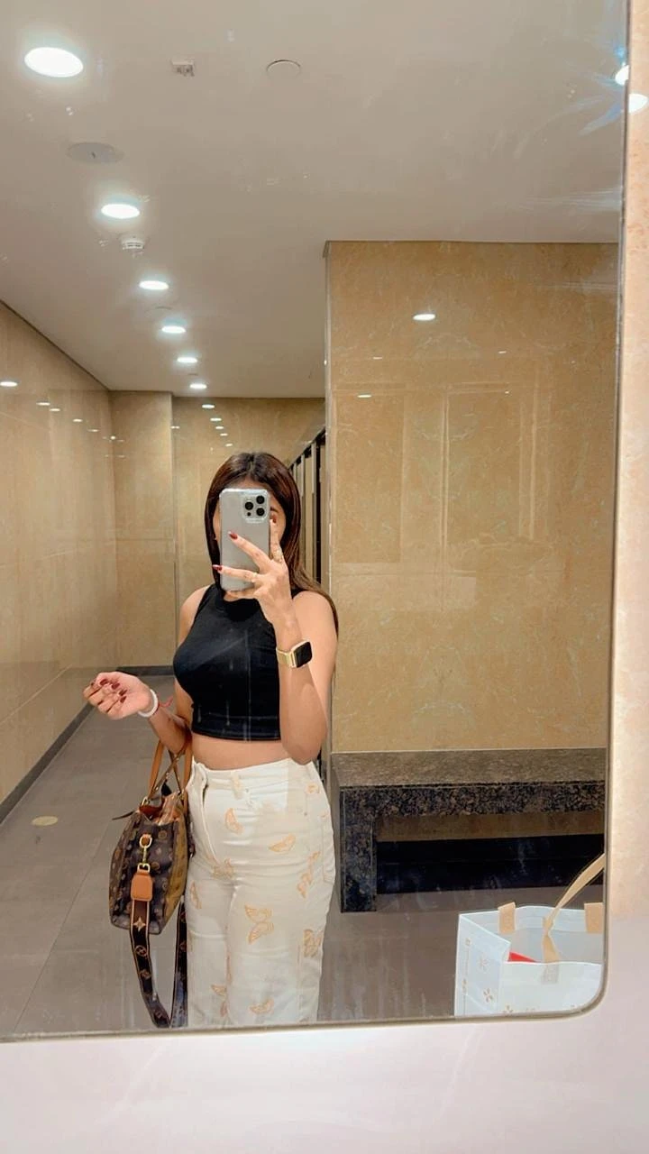 Samaira4 U – Indian escort in Mumbai — 6 / 7