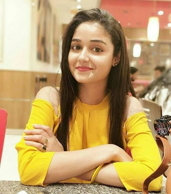 Divya – Indian escort in Pune — 4 / 6