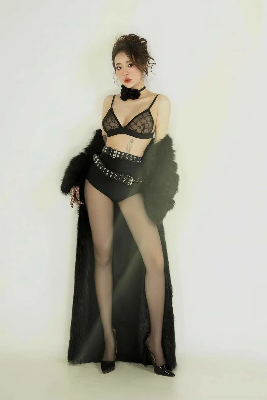 Soo Jin – South Korean escort in Da Nang — 20 / 25
