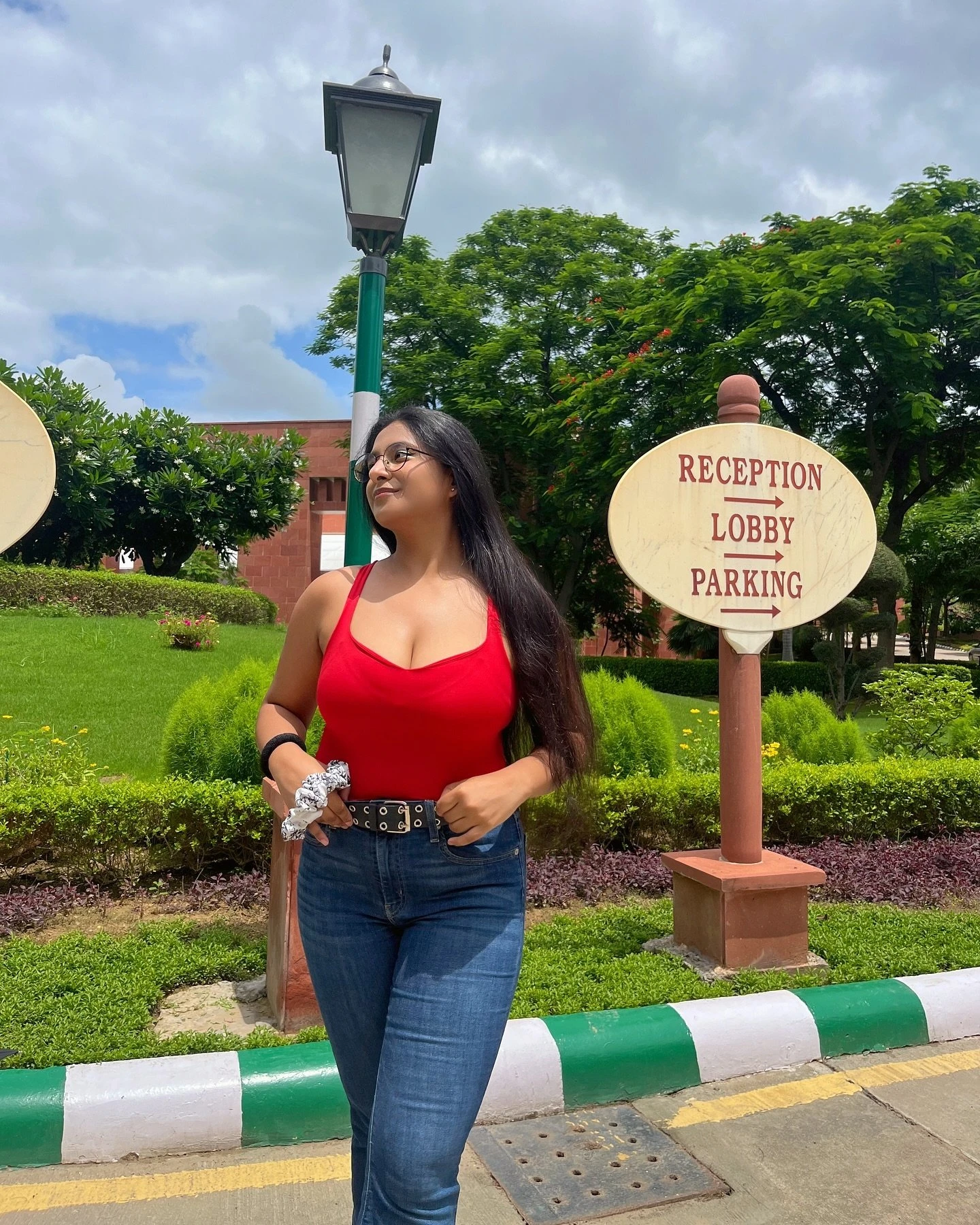 RIYA JAIN ESCORTS JAIPUR CASH ON HAND – Indian escort in Jaipur — 5 / 8