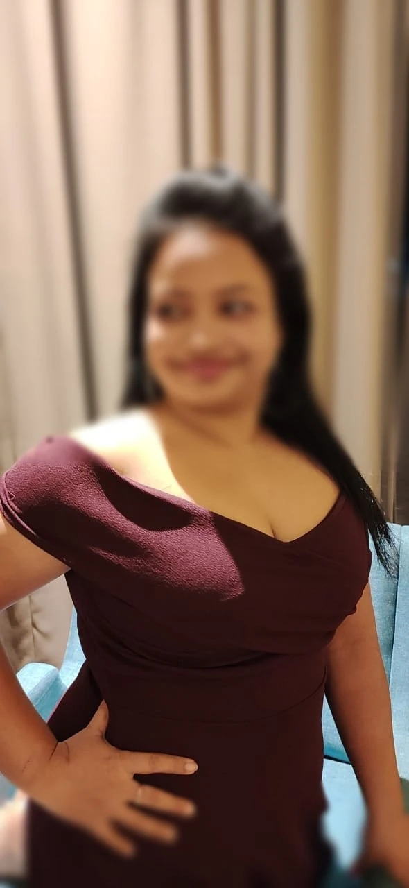 Deepika Milf in Coimbatore – Indian escort in Coimbatore — 5 / 9