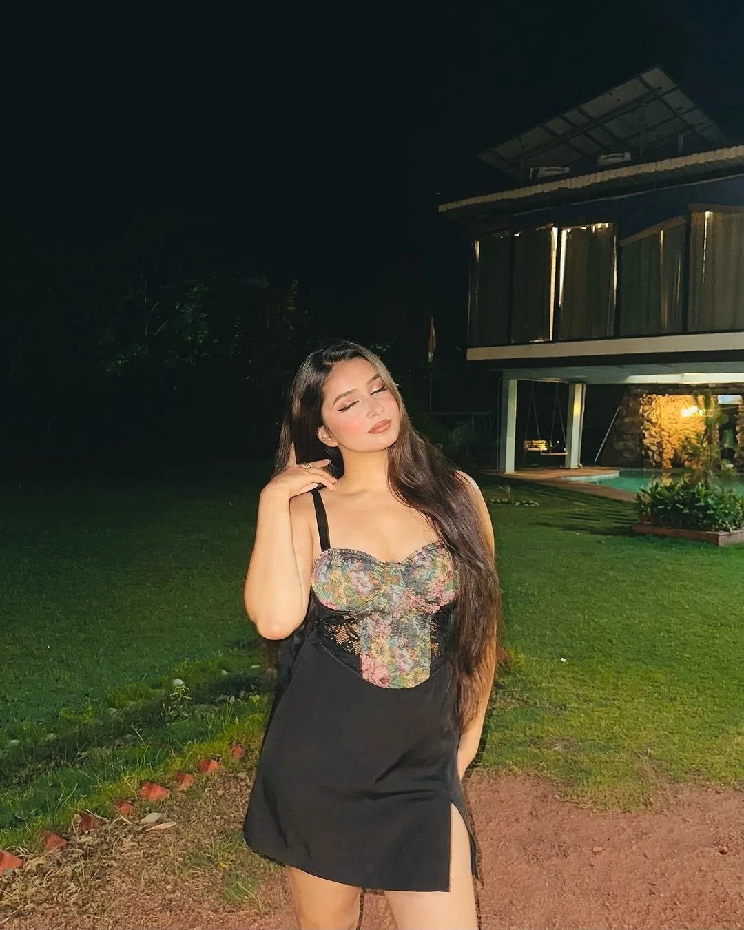 Anvi – Indian escort in Kolhapur — 2 / 4