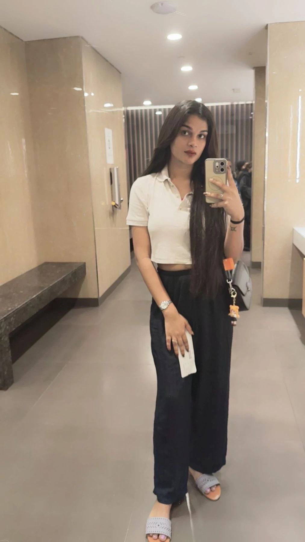 Soniya – Indian escort in Hyderabad — 1 / 3