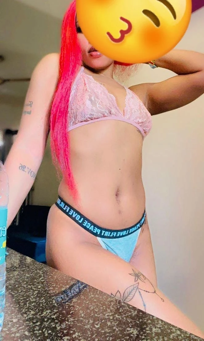 Sakira – Malagasy escort in Pokhara — 8 / 10