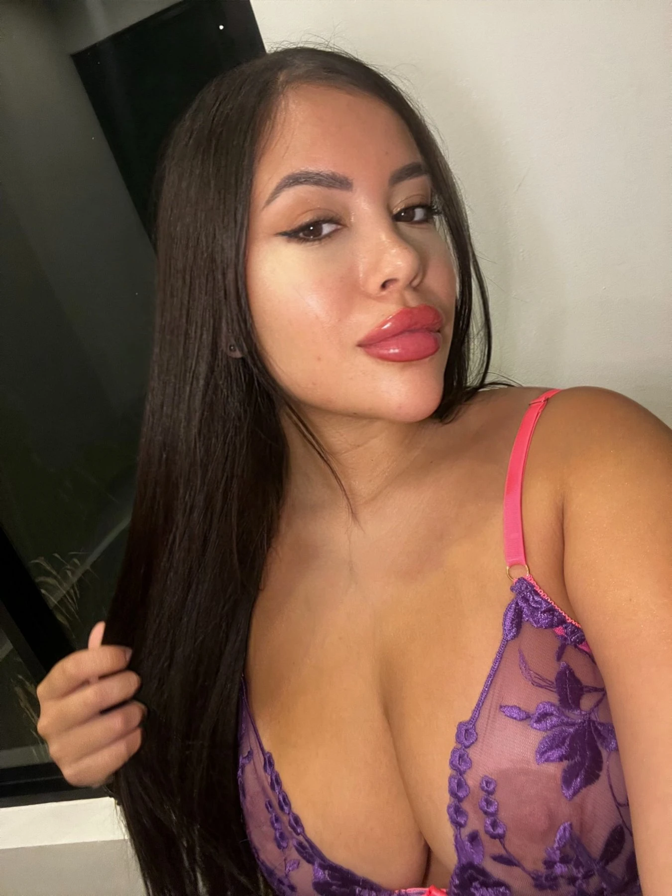 Luz Latina Only Cam Show – Argentinean adult performer in Indore — 4 / 14
