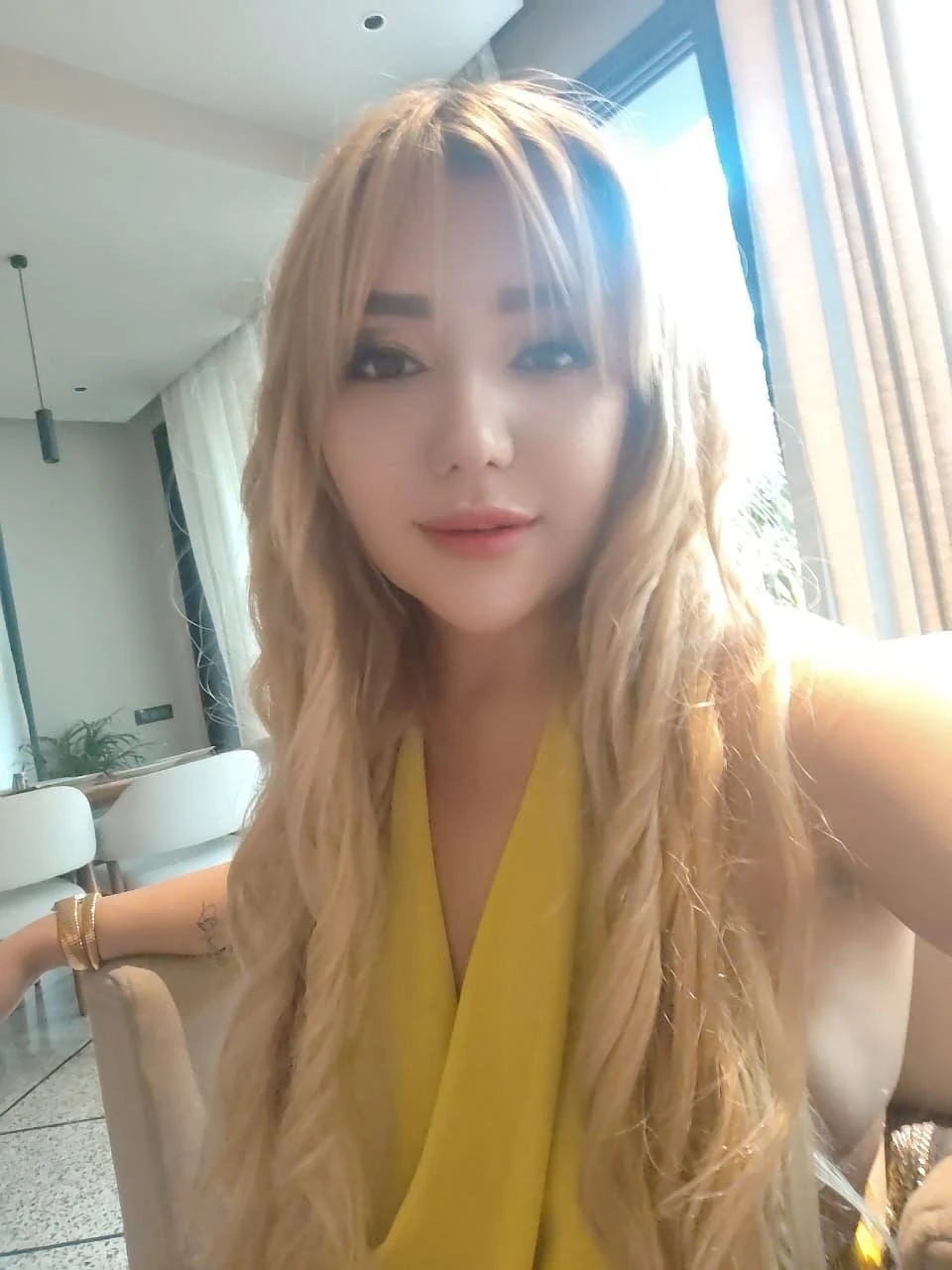 Anna R – Venezuelan escort in Candolim, Goa — 7 / 9