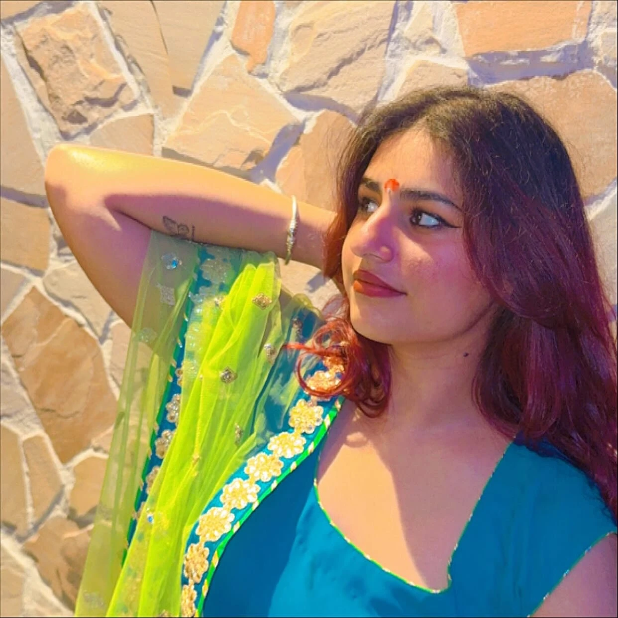 Snigdha – Indian escort in Hyderabad — 29 / 31