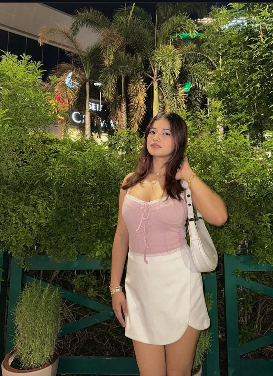 Cam Sarvice Real Meet All Possible – Indian escort in New Delhi — 1 / 2