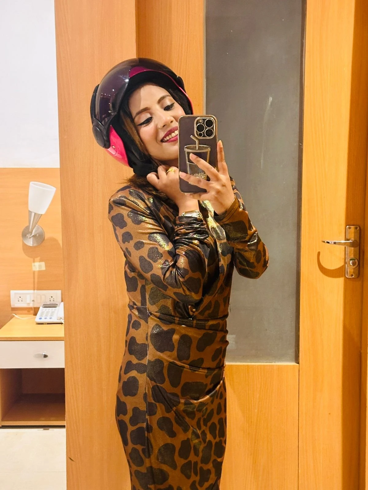 IRAM ESCORT ONLY ON ADVANCE – Indian escort in Srinagar — 10 / 11