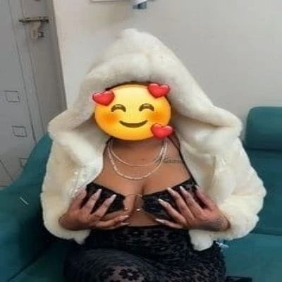 Ebony chocolate Ass Zetto Melon Boobs – South African escort in Hyderabad — 4 / 5