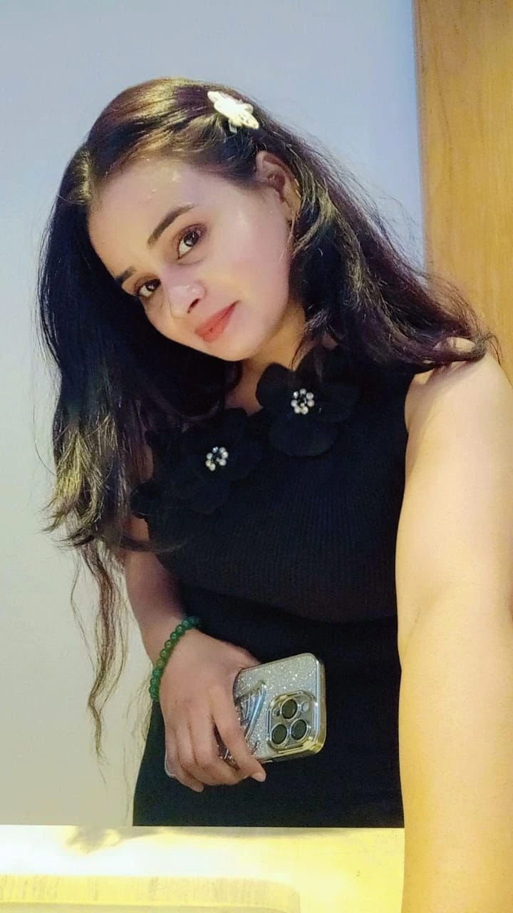 Renu Independent Girl Available in Delhi – Indian escort in New Delhi — 4 / 7