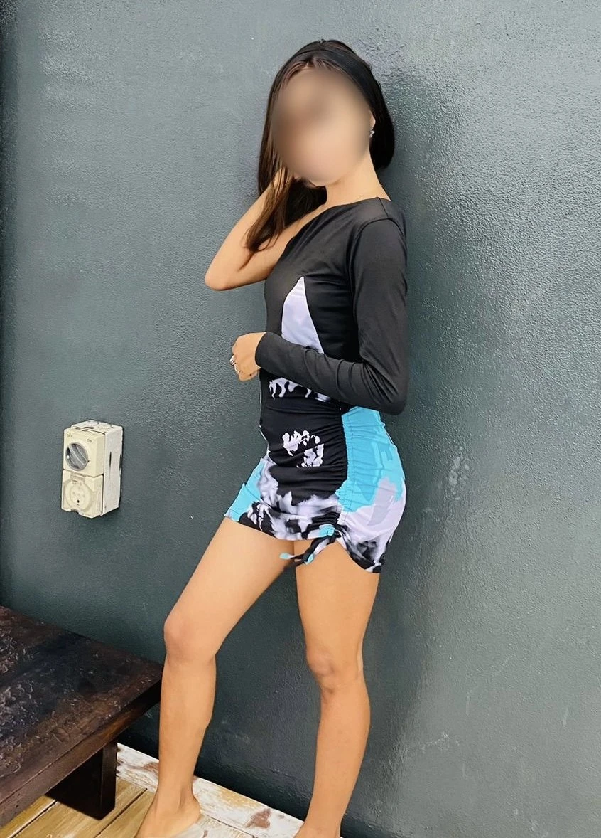 Charmaine Eva Young Petite GFE – Sri Lankan escort in Colombo — 2 / 26