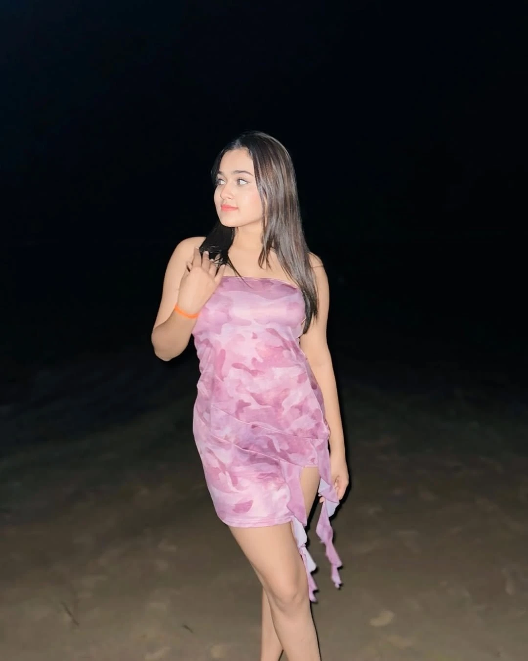 Sakshi – Indian escort in Lucknow — 2 / 3