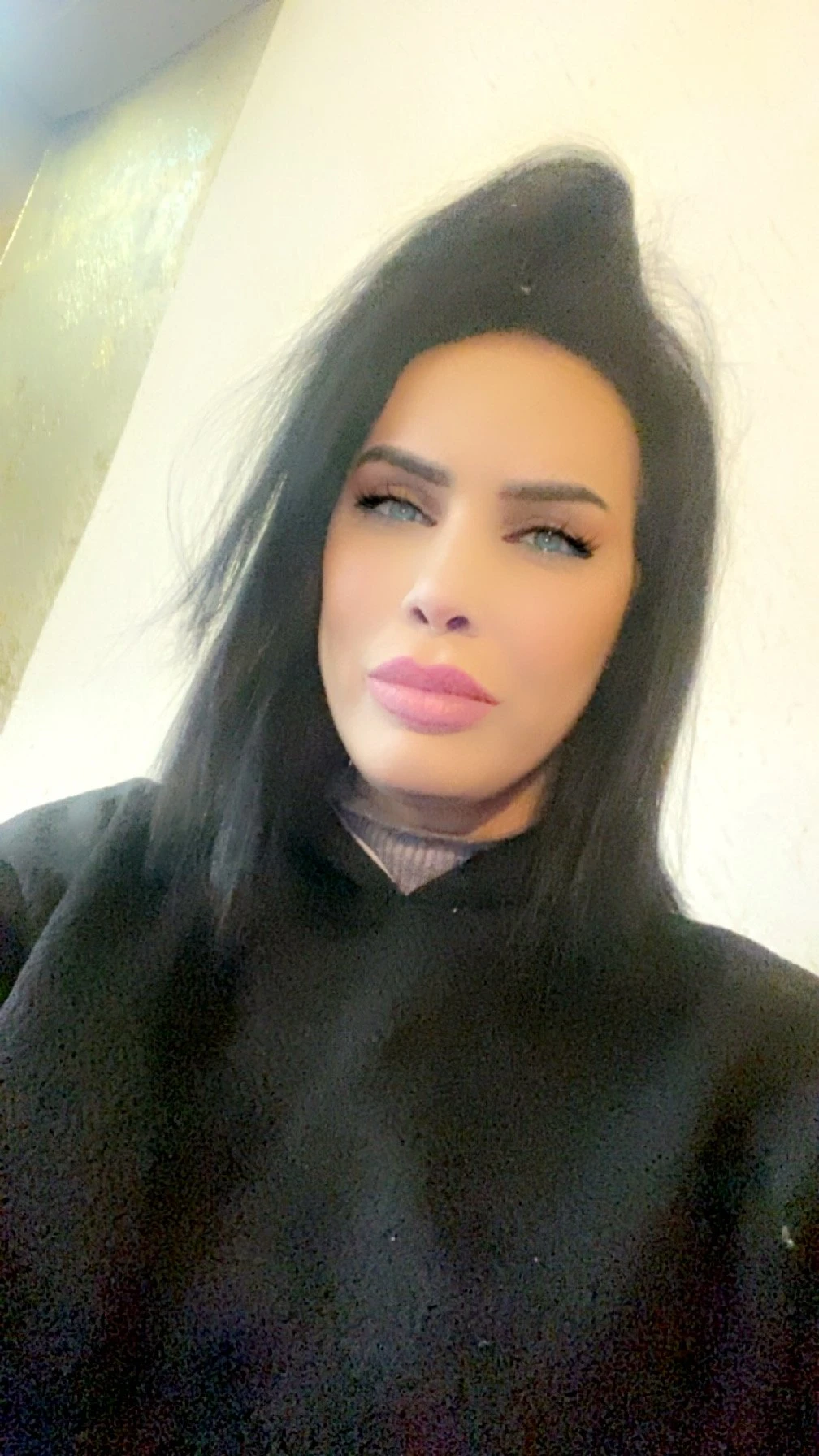 White Heart – Lebanese escort in Beirut — 7 / 23