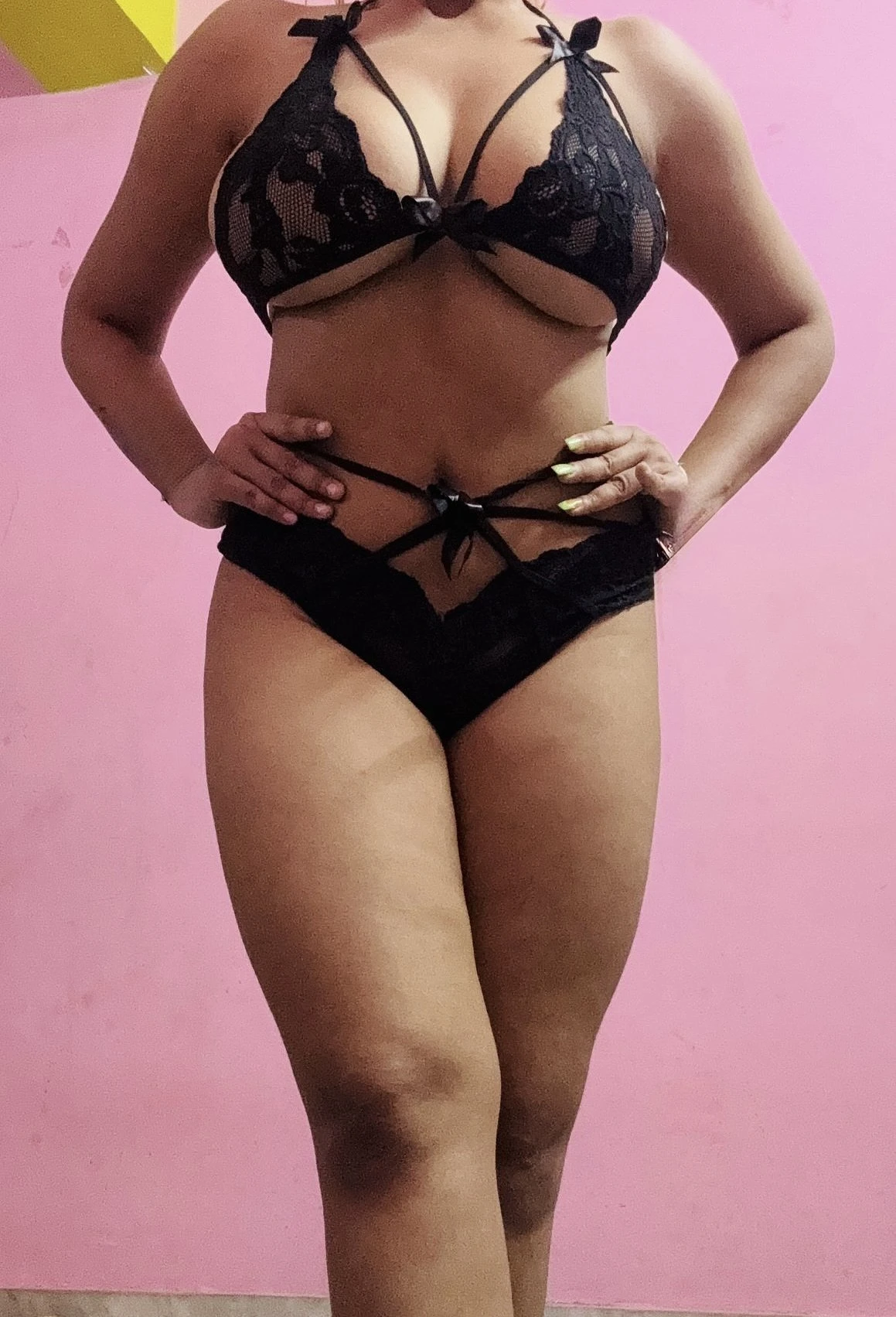 Taniya – Indian escort in Kolkata — 3 / 13