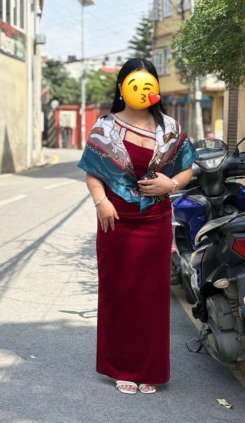 Riya Gurung – Nepalese escort in Kathmandu — 2 / 7