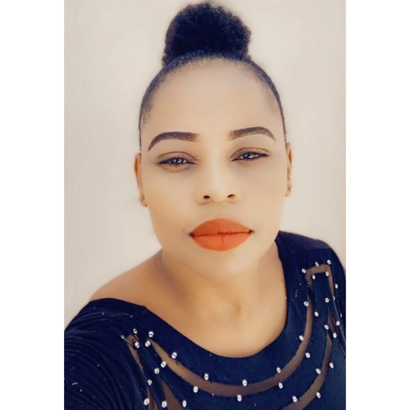 Almalouis41 – Ugandan escort in New Delhi — 1 / 5