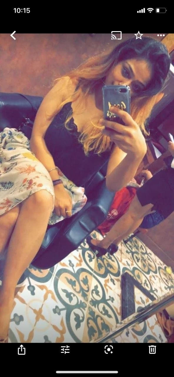 Independent Vinita – Indian escort in Hyderabad — 2 / 4