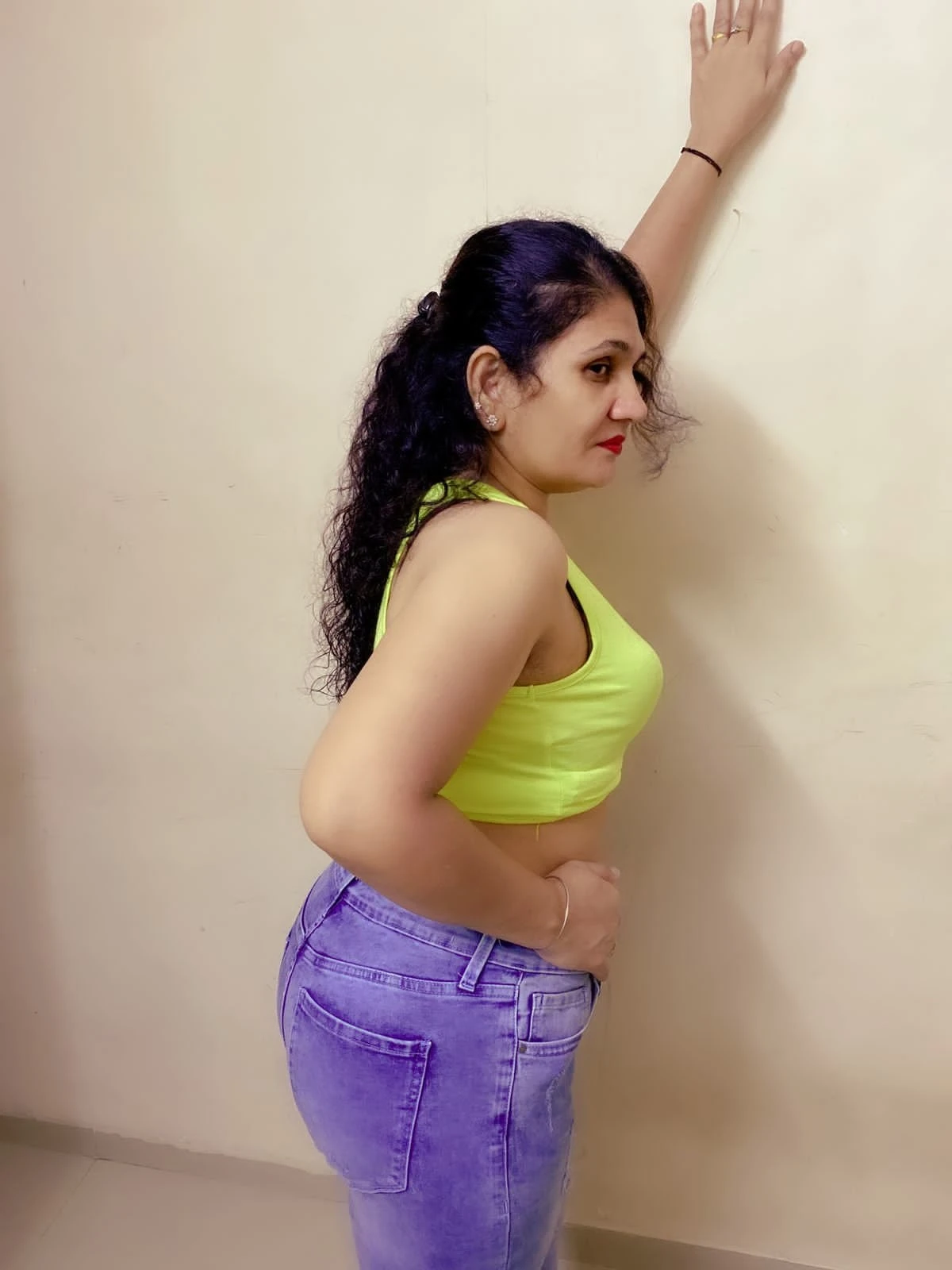 Priya – Indian escort in Mumbai — 5 / 14