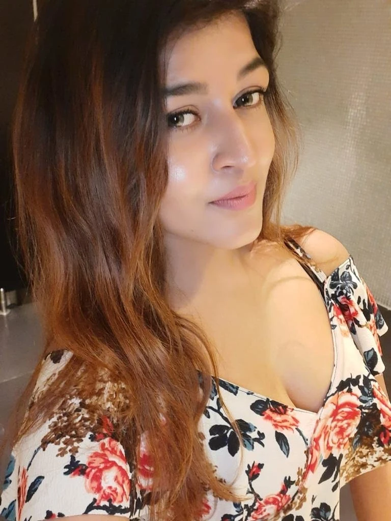 Nisha – Indian escort in Mumbai — 13 / 18