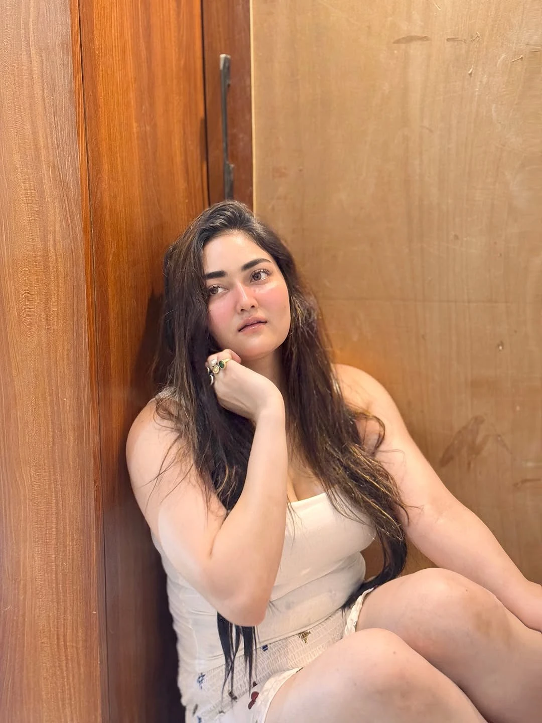 Lazmi – Indian escort in Kolkata — 2 / 3