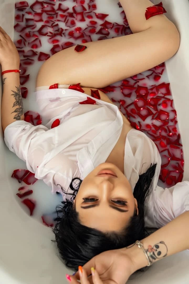 Pune Vip Call Girls Escorts Cash Payment – Indian escort in Pune — 2 / 3