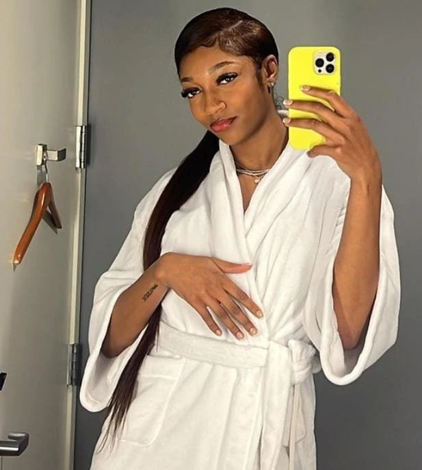 Mukisa – South African escort in New Delhi — 5 / 7