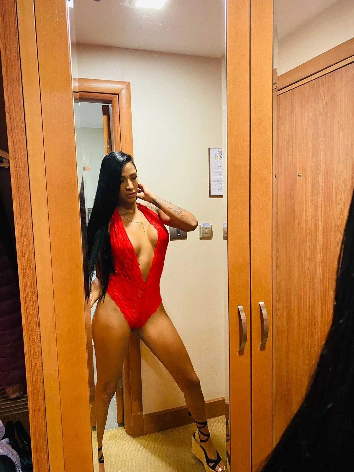 Catalina – Colombian escort in Malta — 5 / 21