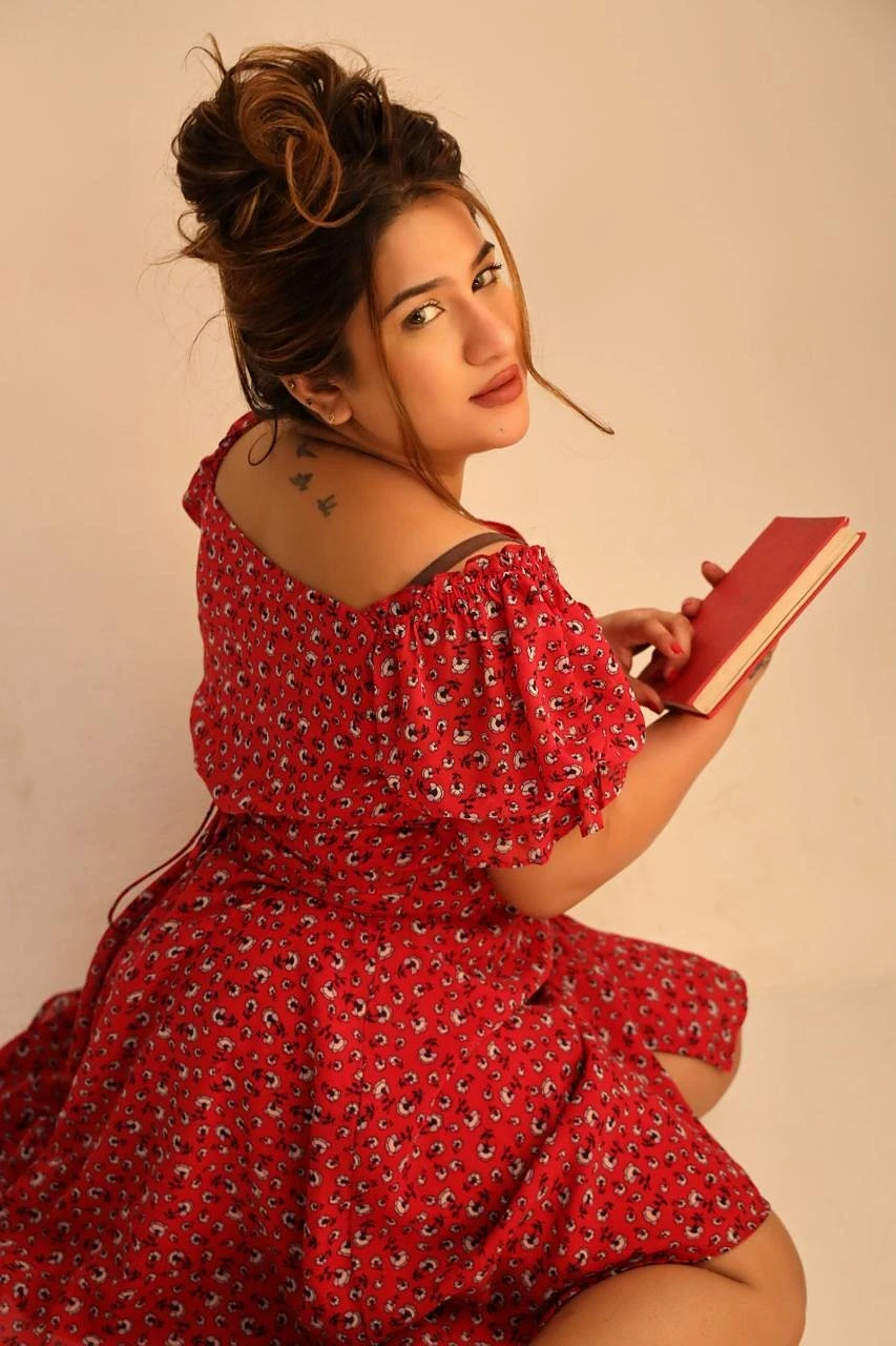 Soumya – Indian escort in Mumbai — 5 / 7