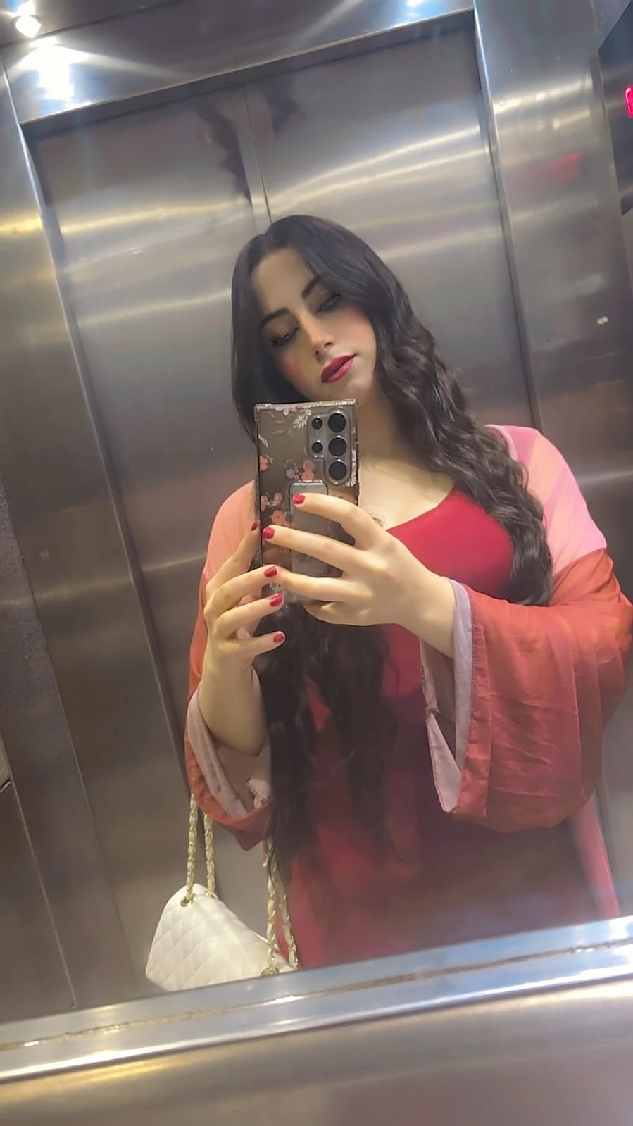 Diva – Syrian escort in Erbil — 3 / 15