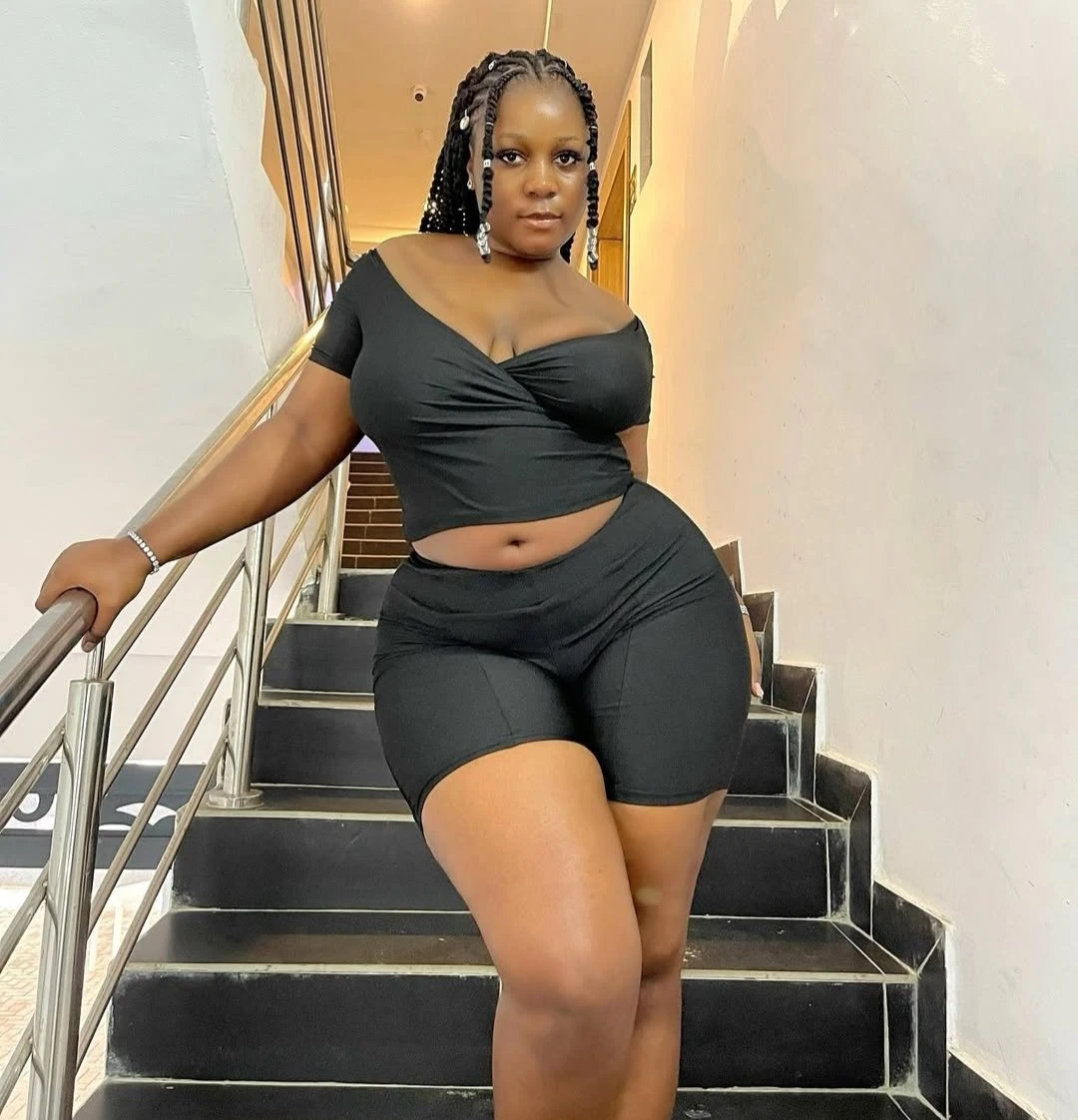 Brie – Ugandan escort in Kampala — 6 / 7
